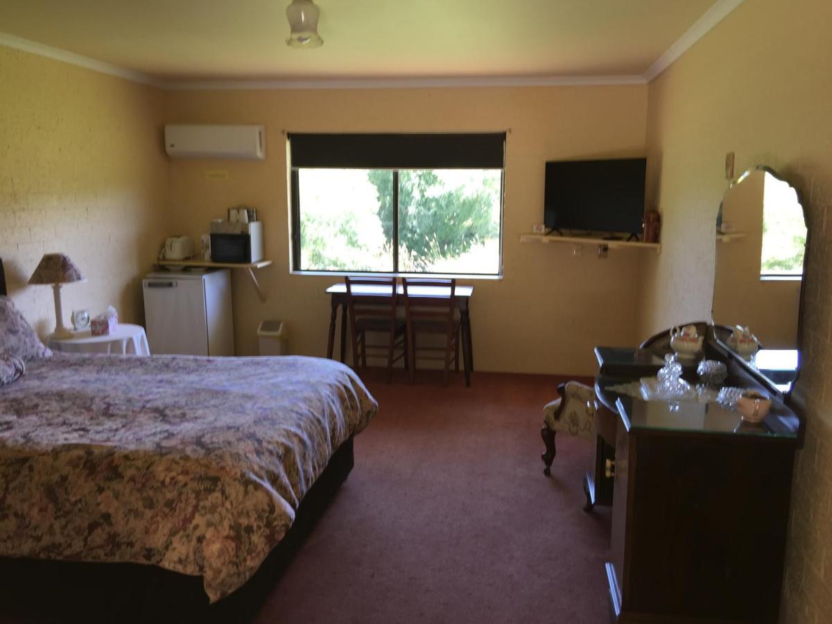 Colonial Inn Guest Rooms Yackandandah 外观 照片