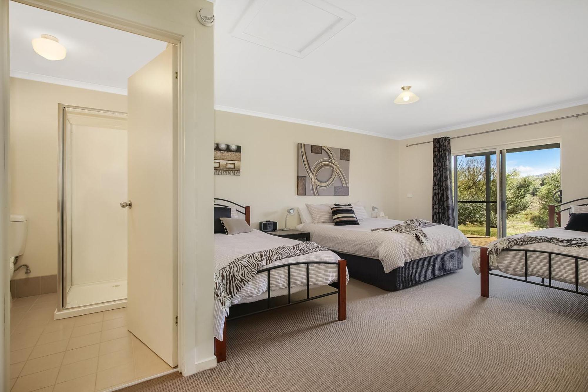 Colonial Inn Guest Rooms Yackandandah 外观 照片